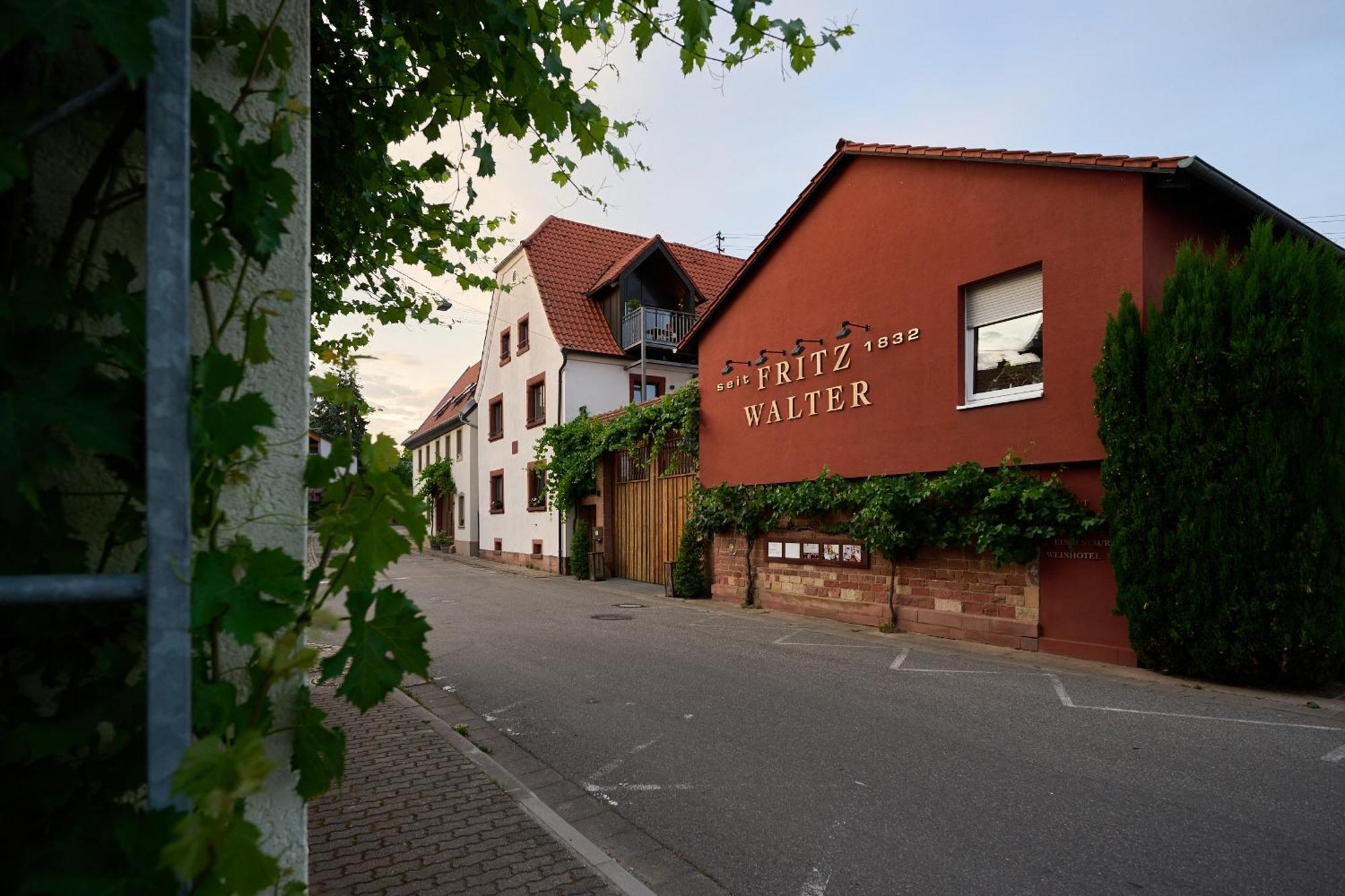 Weinhotel Fritz Walter Niederhorbach Exteriör bild